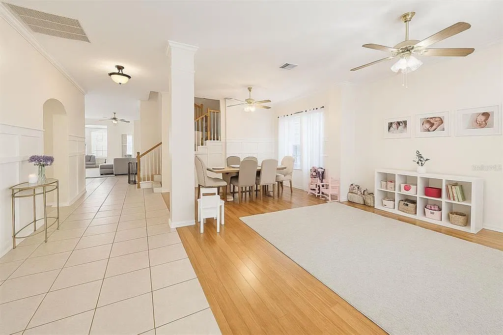 4 bed, 2.5 bath, 2800 sqft, $4,650 — Photo 3