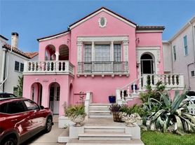 5504 Canal Blvd, New Orleans, LA