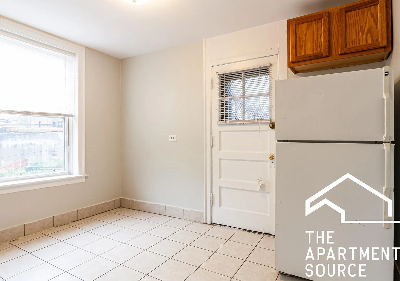 7460 North Ashland Boulevard #1 — Photo 3