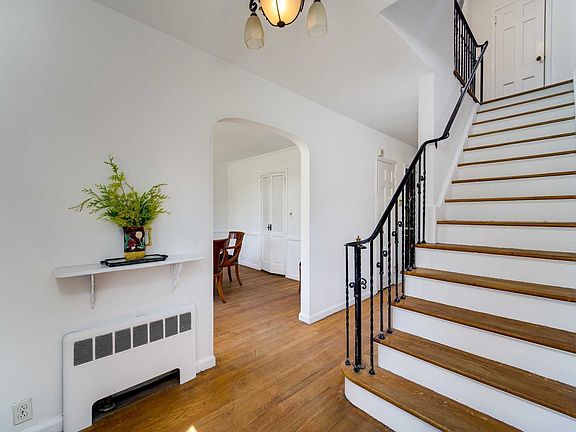 3rd image of 57 Alden Ct