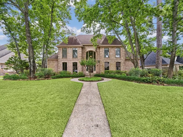 2519 Golden Pond Dr, Kingwood, TX 77345
