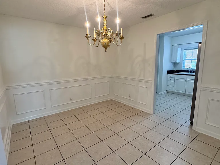4091 Lakeshore Dr — Photo 19