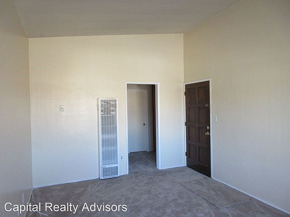 4th image of 2516 Mathews Ave APT 3