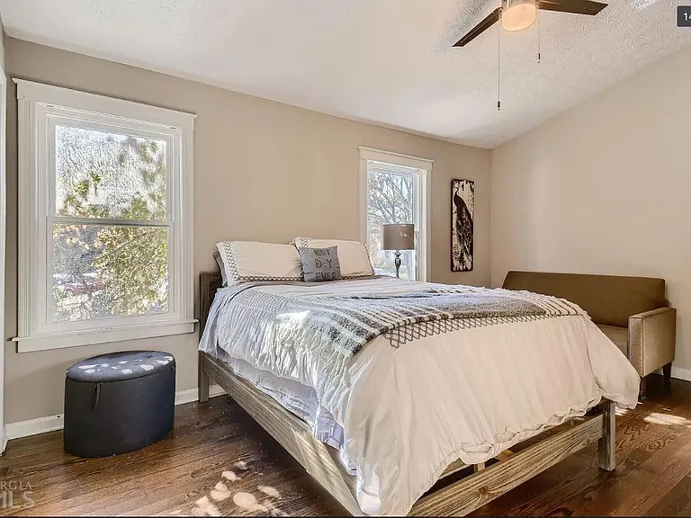 2208 Queen Anne Ct — Photo 2