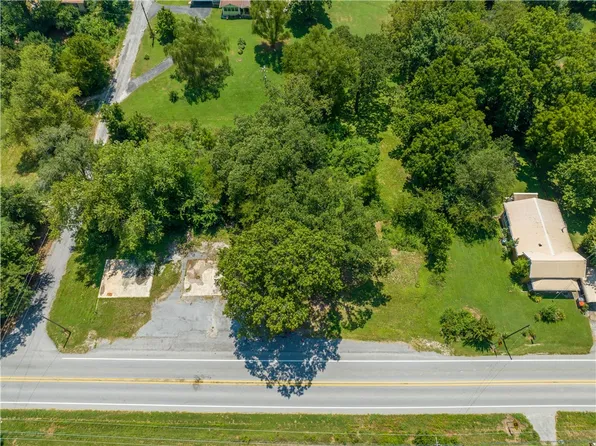 269 E Lowell Ave #2, Cave Springs, AR 72718