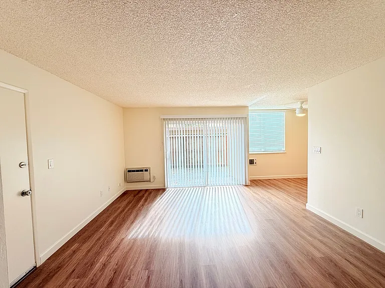 Terrace Apartments — Photo 6