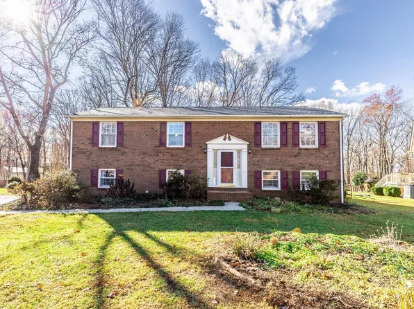 174 Goldfinch Dr, Lynchburg, VA 24502