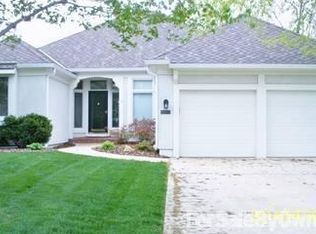 10133 S Shadow Cir, Olathe, KS 66061