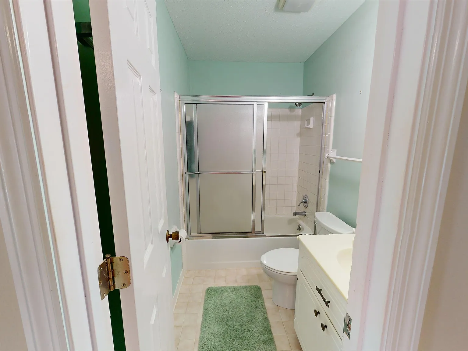 1212 Hillman Street - 1 — Photo 2
