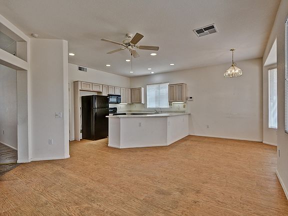4th image of 21874 N Montego Dr