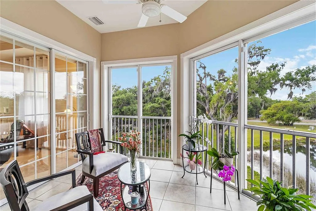 3 bed, 2.0 bath, 1997 sqft, $4,200 — Photo 1