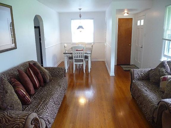 5th image of 17 Buchman Dr