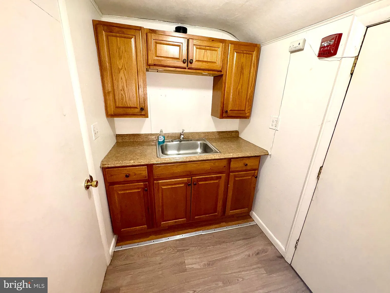 1 bed, 5918 sqft, $900 — Photo 3