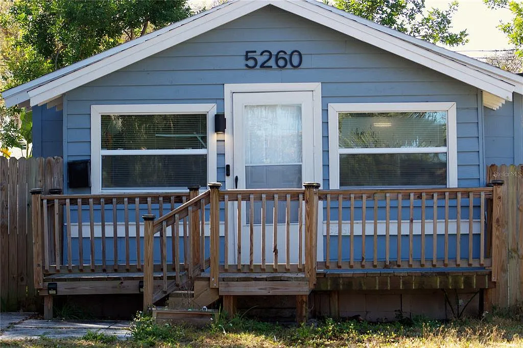 2 bed, 1.0 bath, 730 sqft, $2,000 — Photo 1