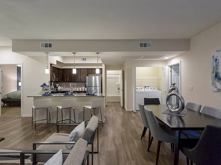 B2 1175 SQ FT 2 Bed 2 Bath