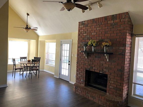 3rd image of 3208 Bradbury St