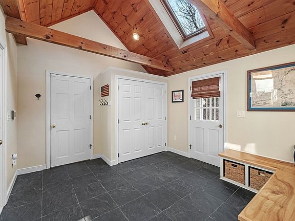 2nd image of 51 High Ridge Rd