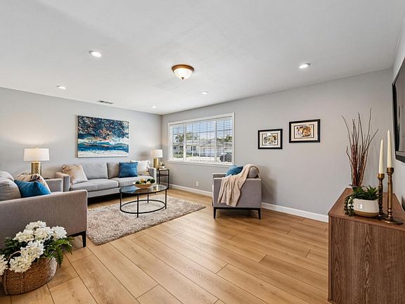 3rd image of 6467 Mirabeau Dr