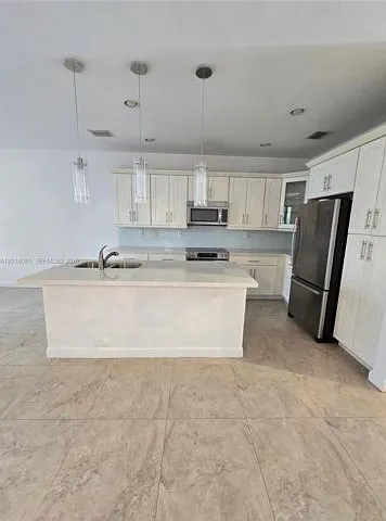 5810 NW 104th Path — Photo 5