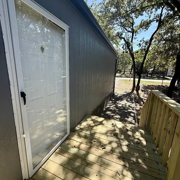 1808 Sheila Dr — Photo 11