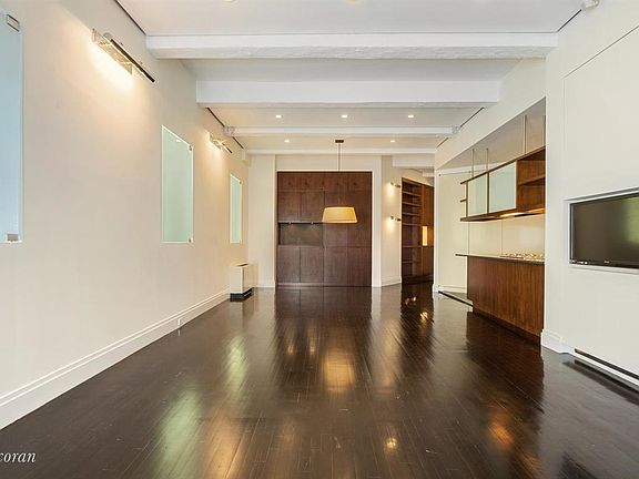 5th image of 321 W 13th St APT 2B