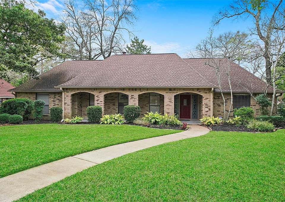 1st image of 26 Royal Dalton Cir