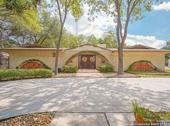 2nd image of 506 Crestway Dr