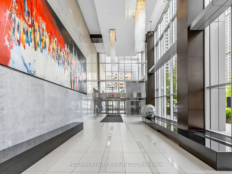 386 Yonge St #3015 — Photo 2