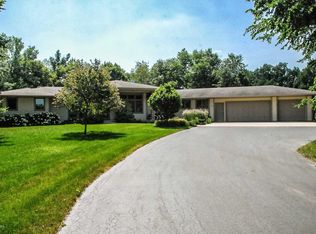 738 Upper Meadow Ln NW, Rochester, MN 55901