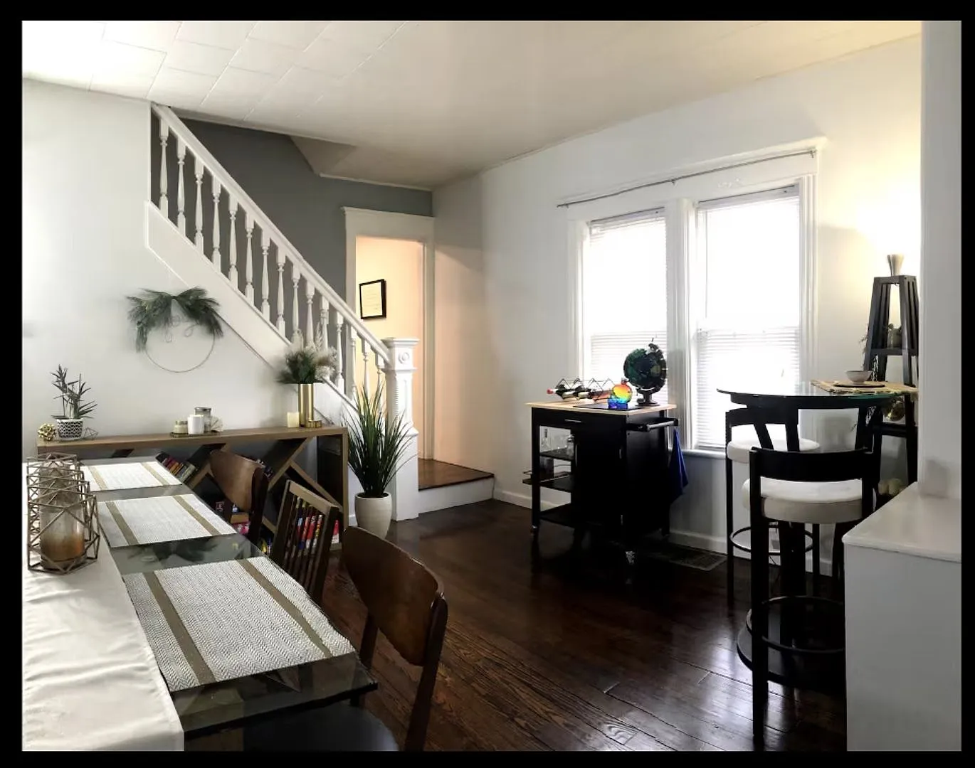 Beautifully renovated 3-bedroom, 2-full-bathroom historic home — Photo 4