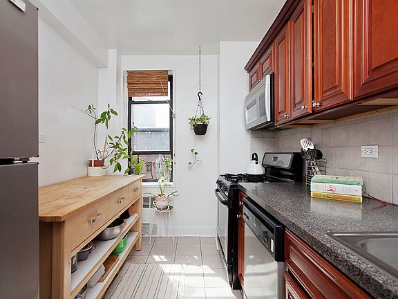 4th image of 1818 Newkirk Ave APT 4G