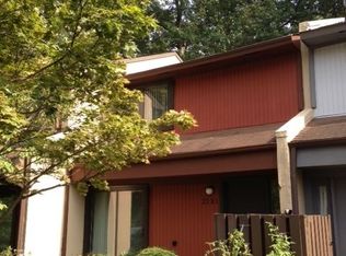 2231 Cartwright Pl, Reston, VA 20191