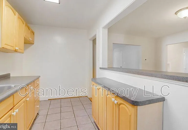 530 N Nelson St #1 — Photo 4