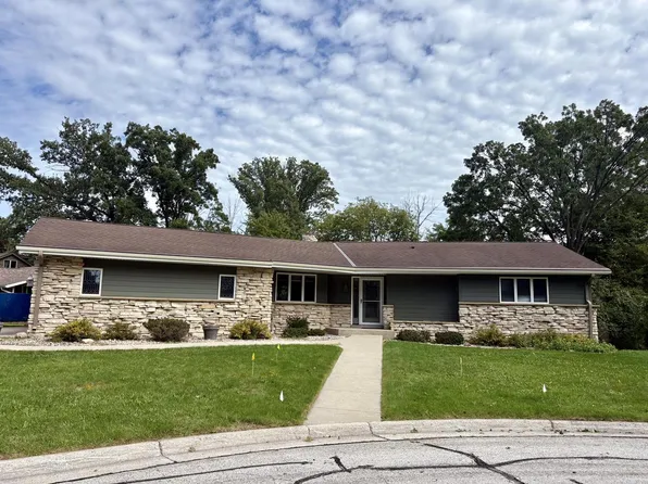 170 Crestwood DRIVE, Sheboygan Falls, WI 53085