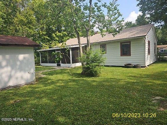4th image of 3520 W 1ST Street