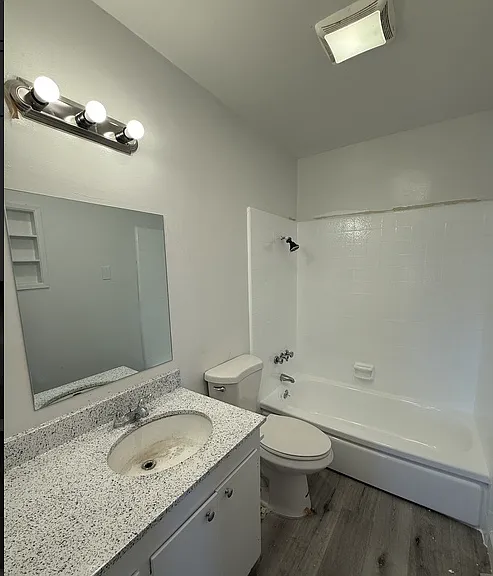 678 S. FIRST AVE — Photo 6