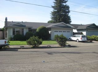 1322 Phyllis St, Santa Rosa, CA 95401