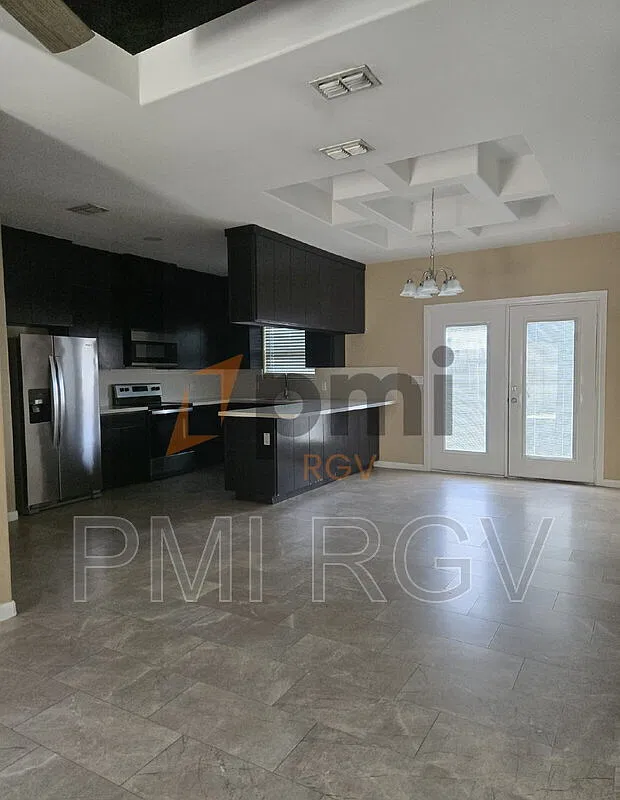 3 bed, 2.0 bath, $1,100 — Photo 1
