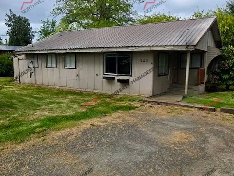 123 Wesarge Rd — Photo 3