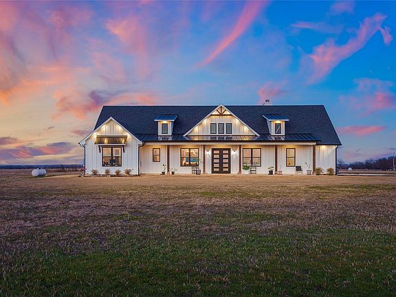 2nd image of 2180 County Road 237