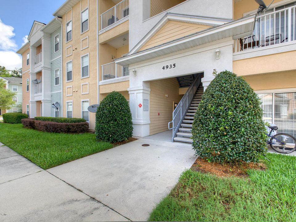 1st image of 4935 Islamorada Ln #208