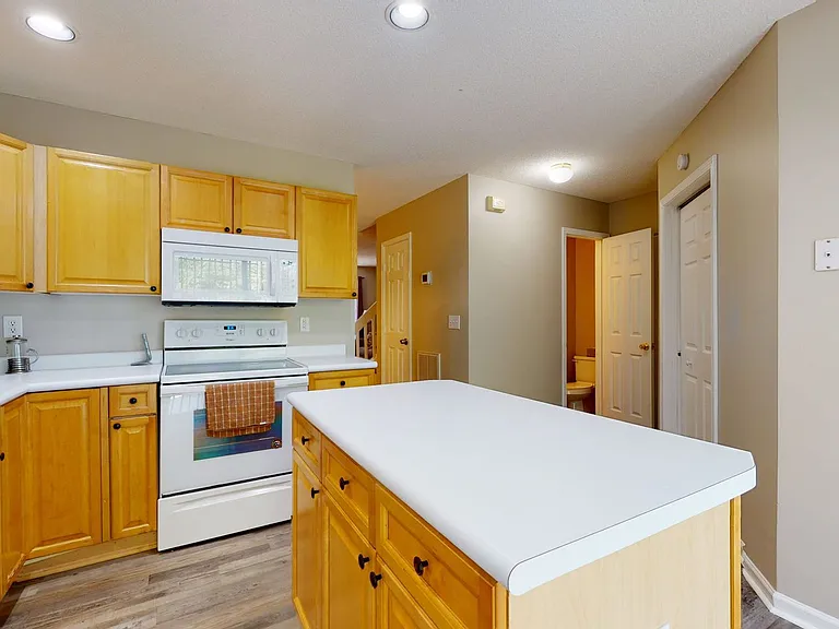 670 Emerald Cove Dr — Photo 20