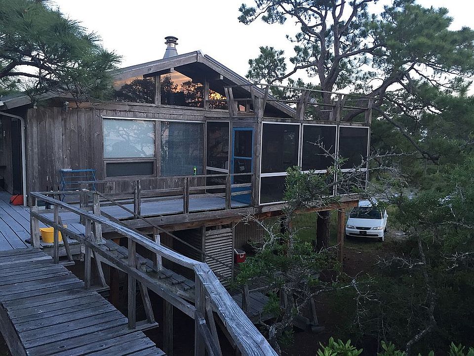 1st image of 903 Bay Dr