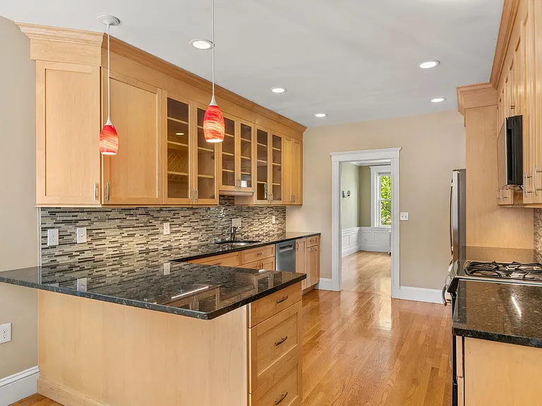 20 Egmont St #4 — Photo 6