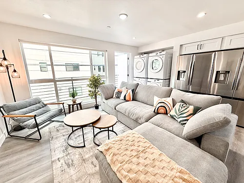 Floor plan 1329 1/2 W 36th St