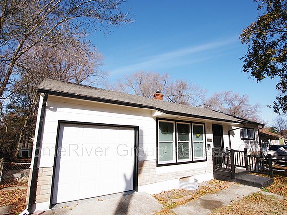 3rd image of 11218 Palmer Ave
