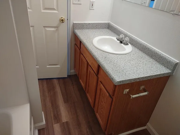 Full bathroom