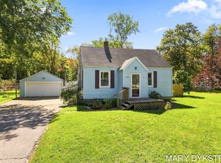1426 W Lakewood Blvd, Holland, MI 49424