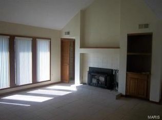 704 Briarwood Terrace Ct, Saint Louis, MO 63129