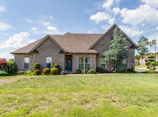 233 Waldron View Dr, Murfreesboro, TN 37130